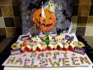 Family Macs Halloween bloooooodddd bunnnnsss
